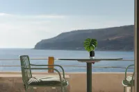 Yerma Suites Limeni - Havudsigt