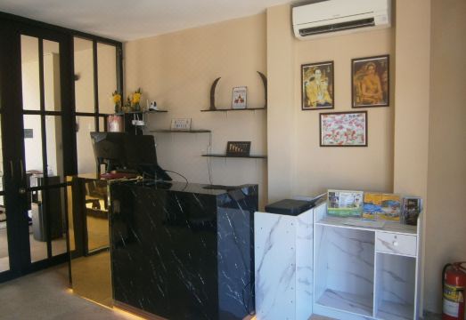 Meet Holiday Hotel 외관