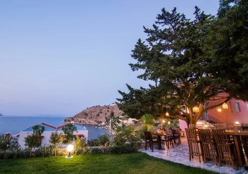 Niriides Hotel Apartments