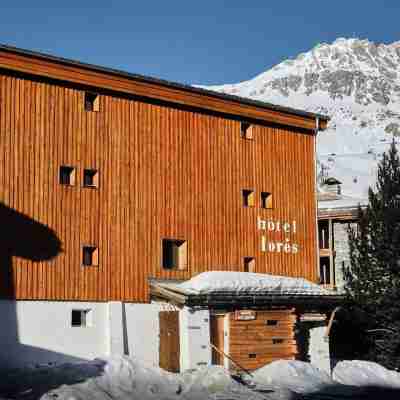 Hôtel les Lorès Hotel Exterior