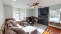 Seasonal Pool and Hot Tub Access - Charming Ski Retreat Hotels in Snyderville