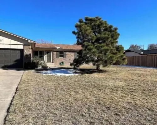 Updated three bedroom home across from park Hotels in Guymon