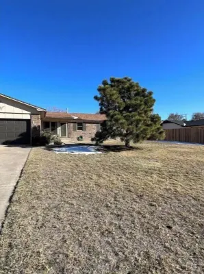 Updated three bedroom home across from park Hotels in Guymon