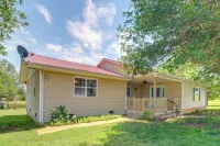 Charming Kaw Lake Country Home w/ Game Room! - 2 étoiles