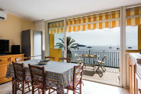 Naxos Bay View with Terrace by Wonderful Italy Отели в г. Джардини-Наксос