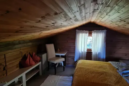 Nr3..near Pullmann City - small house in the middle of nature