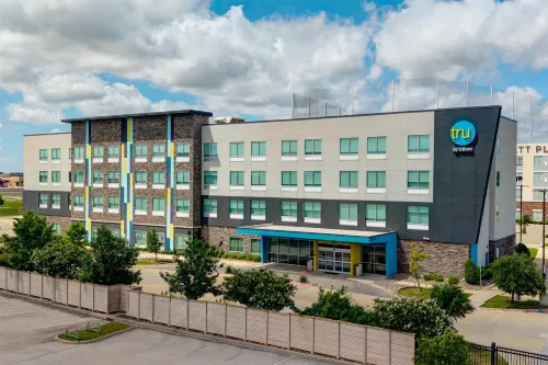 Tru by Hilton the Colony Dallas - Parkplatz