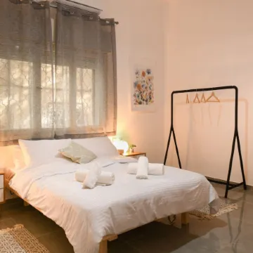 Charming Home in the Heart of Haifa by Sea N Rent