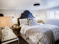 Updated cozy farmhouse Hotels in Richfield
