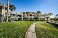 Breathtaking Gulf Views and Rooftop Terrace - Stunning Beachfront Oasis