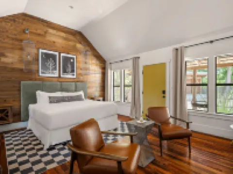 Camp Comfort Hotels in Comfort