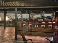 Welcome to The Huron Host in Port Austin! ヒューロンのホテル