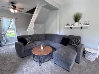 Charming 3-bedroom Cottage with AC, WiFi in lovely Eureka