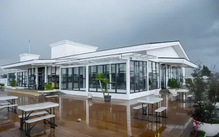 Beth Kasegaran Theresia