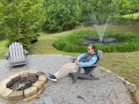 Cabin with Mountain & Lake Views, Fire Pit, WiFi, AC, EV Charger, Pond/Fountain
