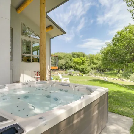 Stunning Sheridan Ranch Villa Mountain View!