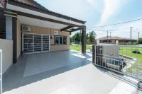 Zai Ham Homestay Hotels in Lahat