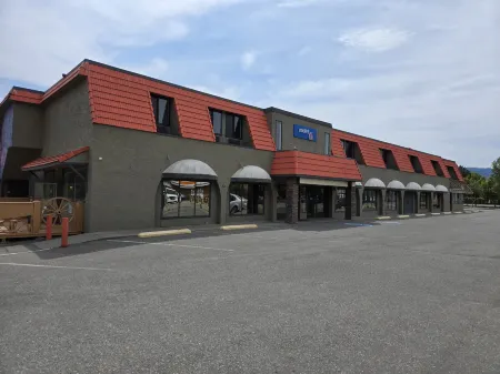 Motel 6 Merritt BC