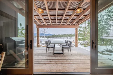 Wilderness Club Cottage on 18th Green