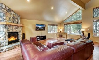 Sutter Trail Sparkles - Air Conditioned Large Family Home!