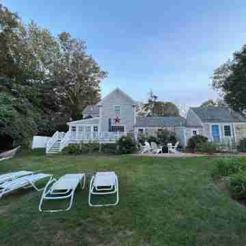 Sea Meadow Inn Hotel Exterior