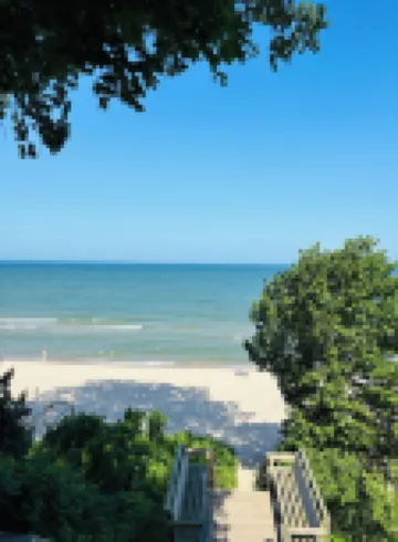 New! Private Salt Water Pool, Hot Tub, 6 Bed, 6Bath, Game Room, 1 Block to Beach