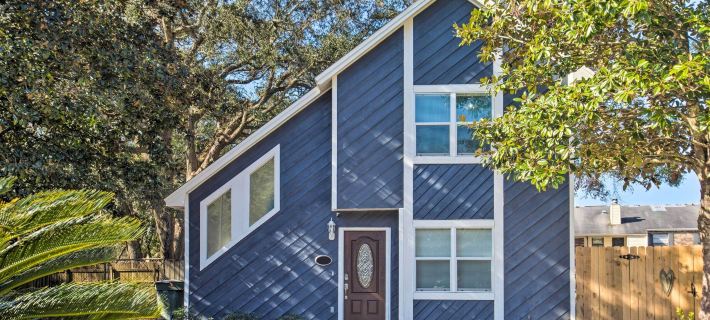 A-Frame Retreat in Pensacola, 10 Mi to Dtwn Hotels in Escambia County