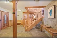 Lakeview, 4200Sqft, SternPinball, EVcharger, Fireplace, Office+GameRm, Northstar