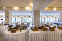 Ariti Grand Hotel - breakfast