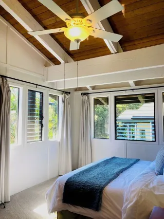 Princeville Townhouse with Views, Large Pool, Walk to Beach, Near Hanalei!