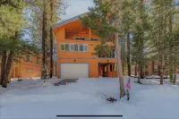5 bed 5 bath cabin 5 min to the Slopes or Mountain Biking Hotel in zona Donner Summit California State Snopark