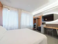 Brera Guest House Hotels near Lanza Station