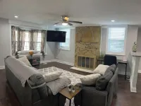 Portsmouth 3Br Near Casino, Comfy, Spacious Yard Stay, Sleeps 6! Hotels in Portsmouth