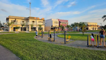 Spazio Italia Apartamentos - Você Entre a Lagoa e a Praia Отели в г. Ilha Comprida