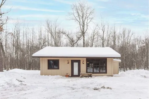 Pet Friendly-Secluded-Fire Pit-300Mbps Internet Hotels in First Assessment