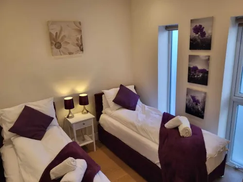 Modern and Classy 2 bedroom Flat, Free parking