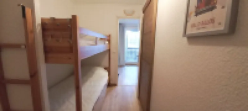 Renovated studio 30 m2 + 8 m2 mountain view terrace, close to slopes, parking, wifi