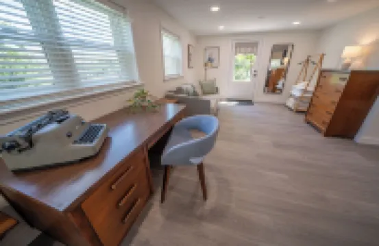 Spacious 4BR House near VT and Downtown w/ Gazebo