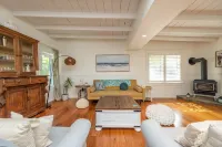 Stunning 5-Bedroom Historic Home in Southampton - steps to the beach! Hotels in Southampton