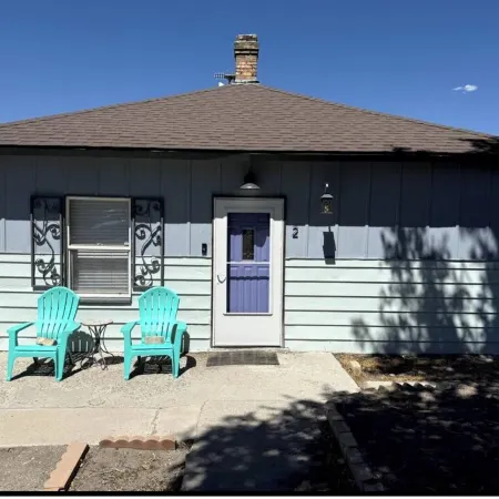 The Purple Door -FRESHLY UPGRADED AIR CONDITIONING NOW AVAILABLE-