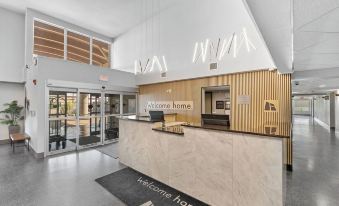 Home Inn and Suites Lloydminster