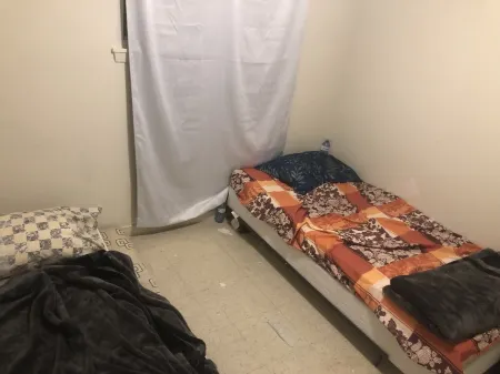 Location is close to shopping centre and major roads.