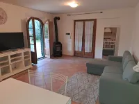 Pomegranate Apartment - farmhouse Podere Travalda Hotels in Pontedera