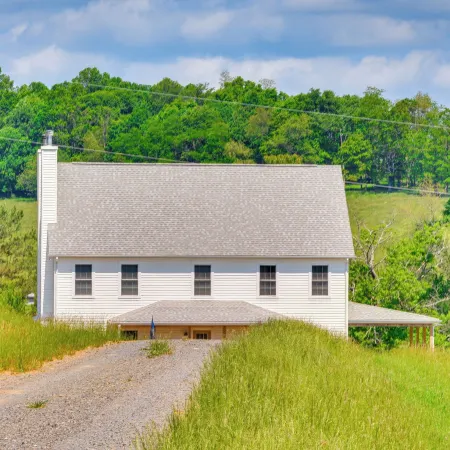 Timeless Hillsville Farmhouse Blue Ridge Parkway!