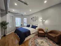 Luxe Loft vibe –4BR/3BA Apt– King Suite-11 minutes from downtown-Families-Groups Hotels near متحف برونزفيل للأطفال