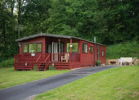 Number 8 Lodge Caer Beris Отели в г. Билт