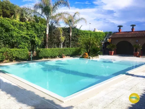 Villa Thalissa - Luxury Home with pool and jacuzzi sea view