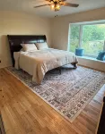 The Hidden Maple - 10 minutes to MSU - Pet & Kid Friendly - Secluded with Pond!