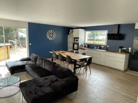 DUNE AND BEACH" FAMILY HOME