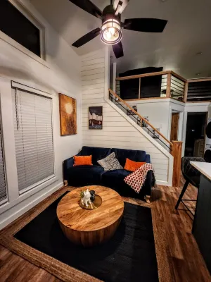 Yuma Foothills, close to riding, biking,hiking. Quiet neighborhood.